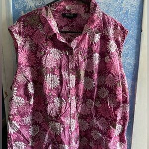 Style and co size 20W pink floral sleeveless blouse
